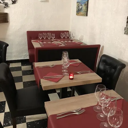 Saint Roch Hotel 3*