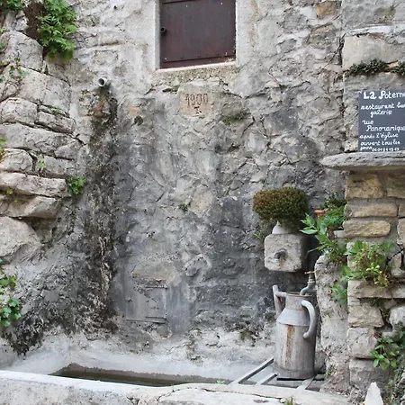 Hotel Saint Roch 3*